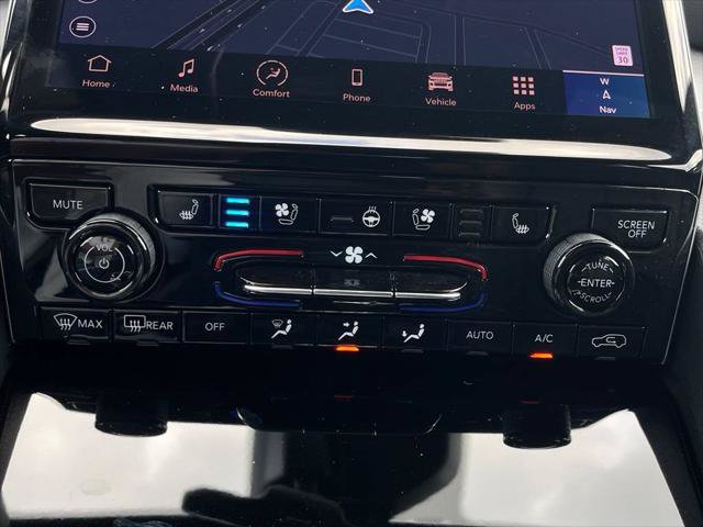 Certified 2025 Jeep Grand Cherokee Limited w/ Luxury Tech Group II AWD/4WD image 36