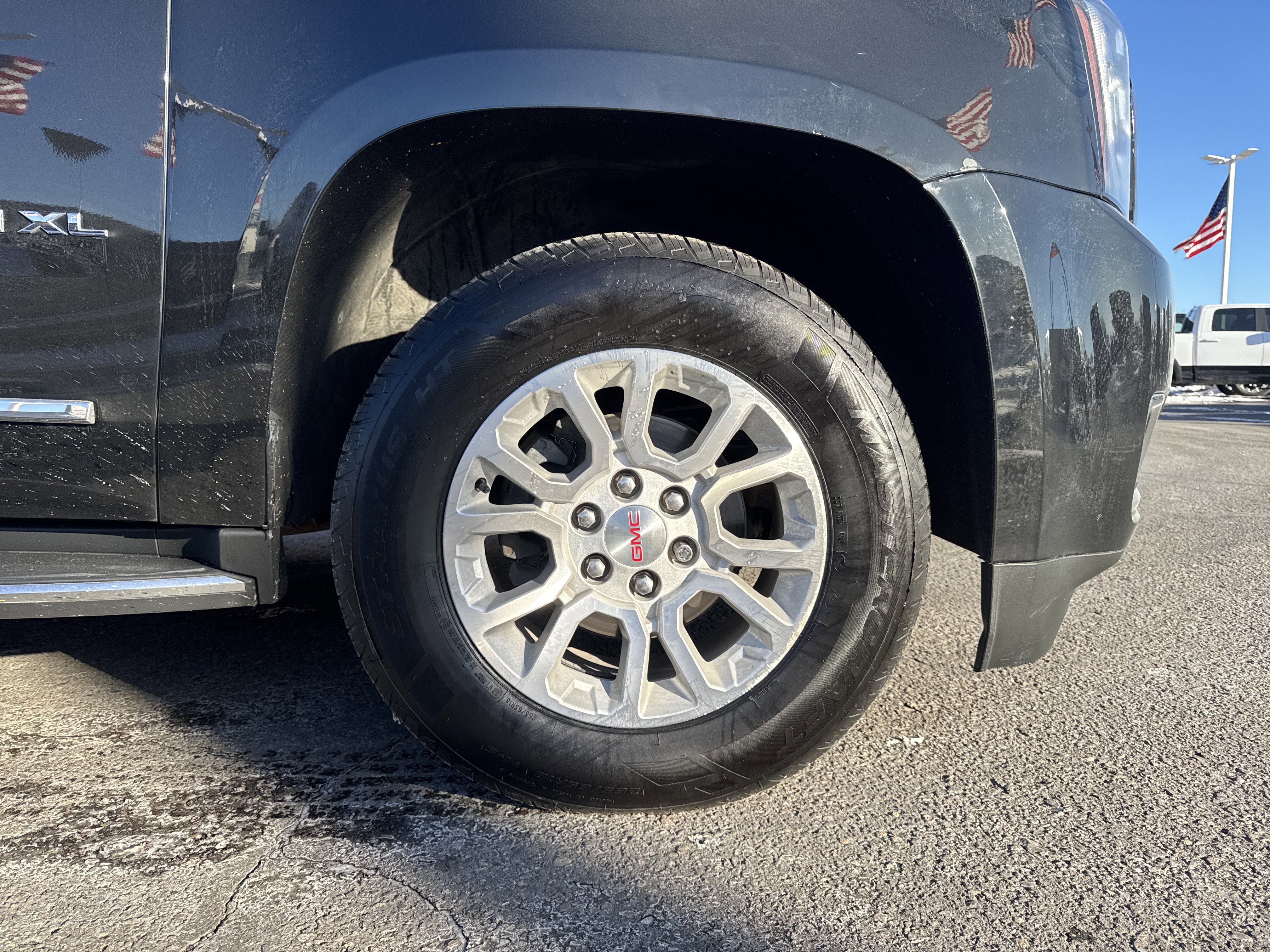 Used 2019 GMC Yukon XL SLT w/ Open Road Package image 9
