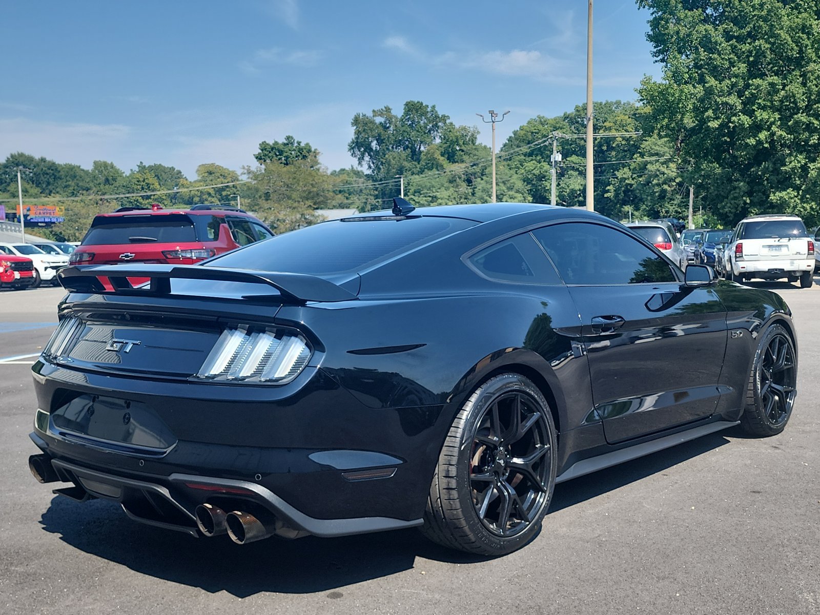 Used 2022 Ford Mustang GT Premium w/ Equipment Group 401A RWD image 5