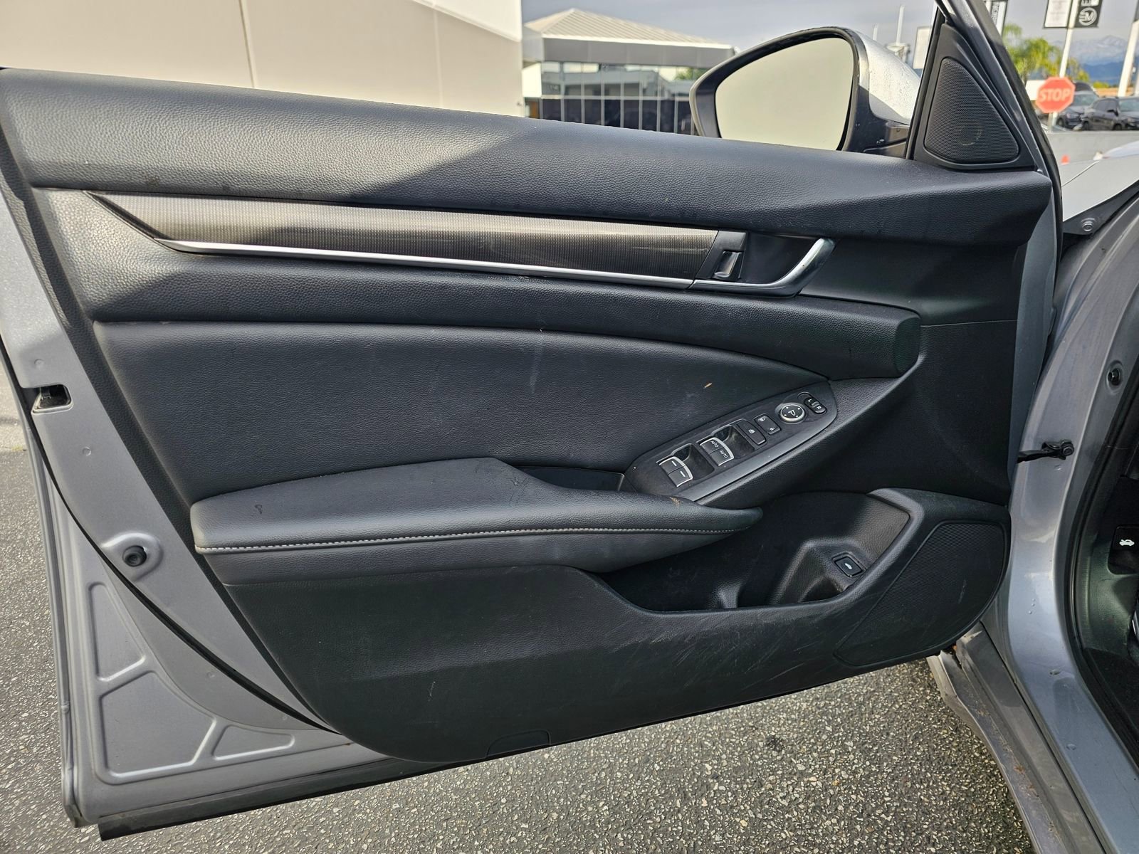 Used 2020 Honda Accord Sport image 11