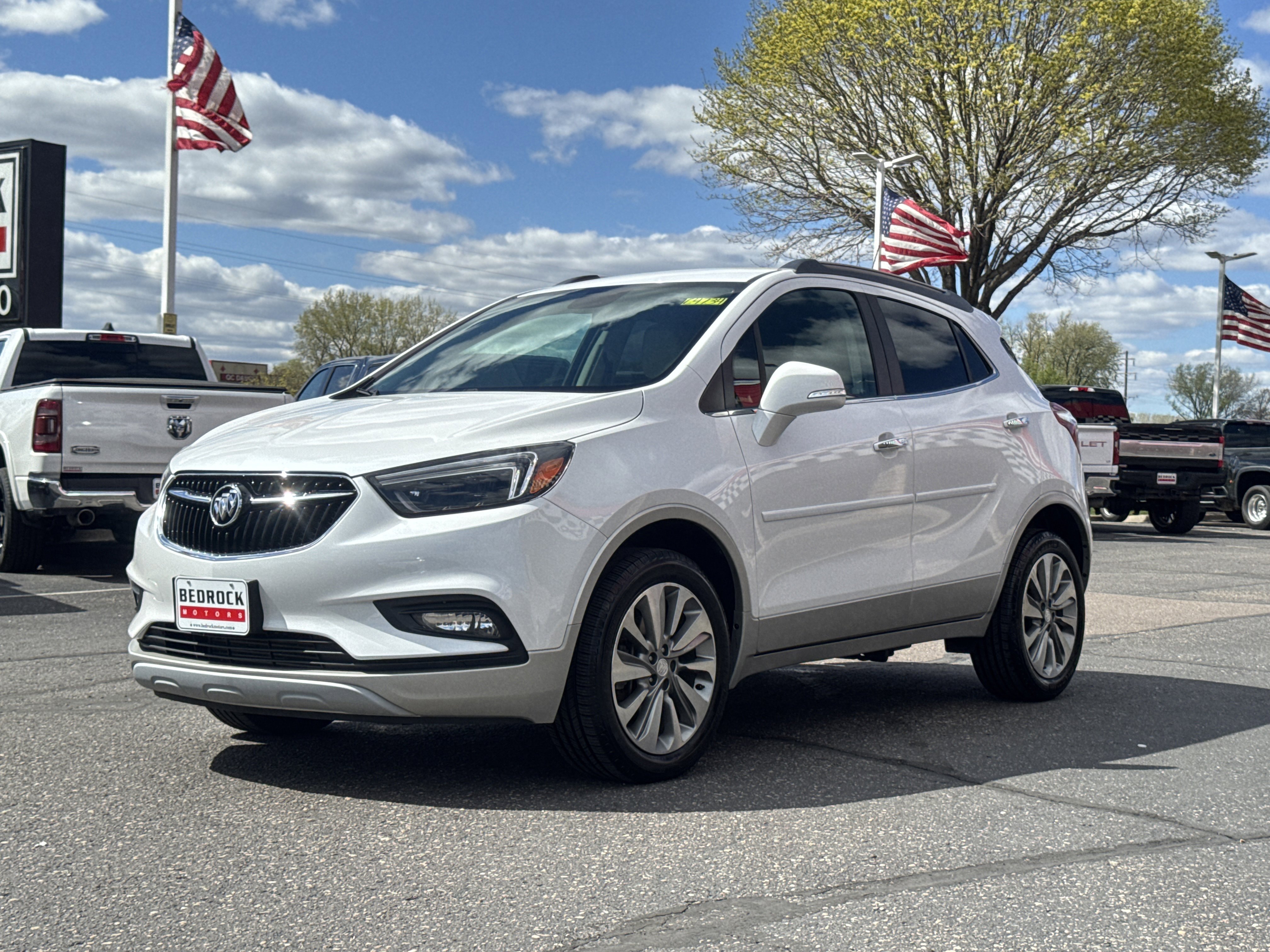Used 2017 Buick Encore Essence AWD/4WD image 3