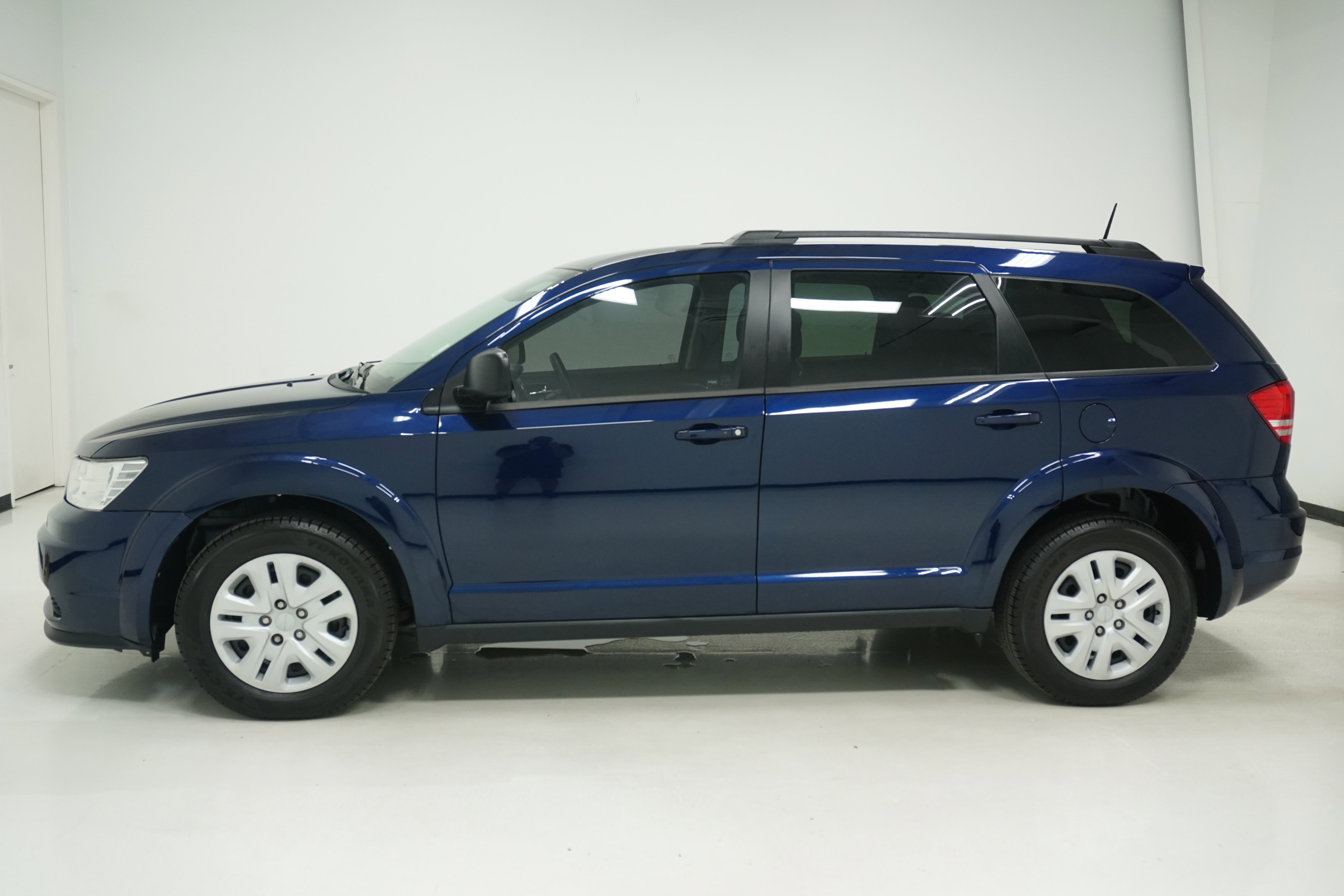 Used 2020 Dodge Journey SE FWD image 7