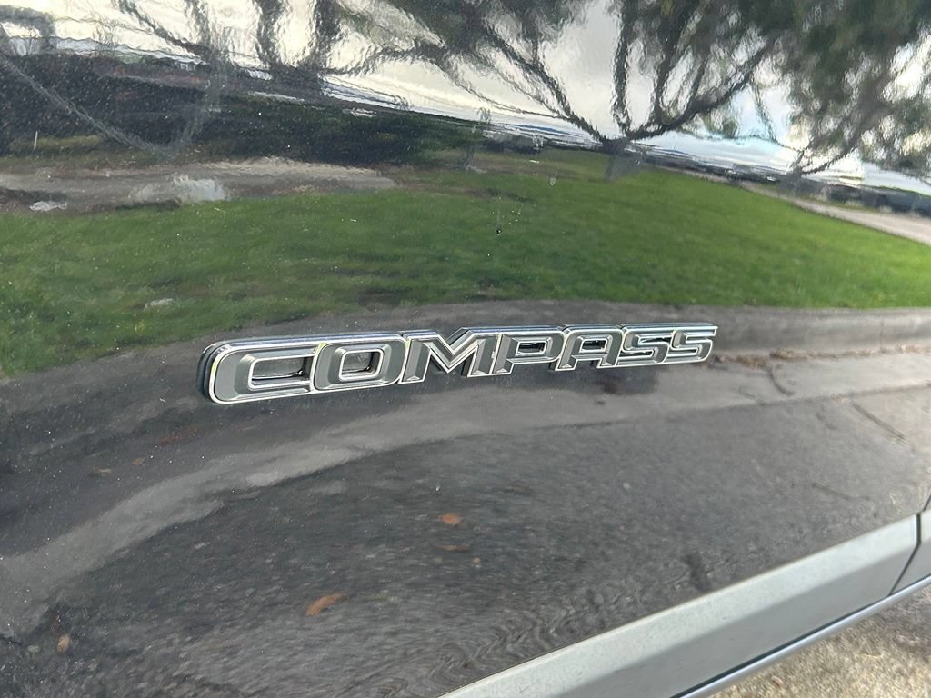 Certified 2020 Jeep Compass Latitude FWD image 31