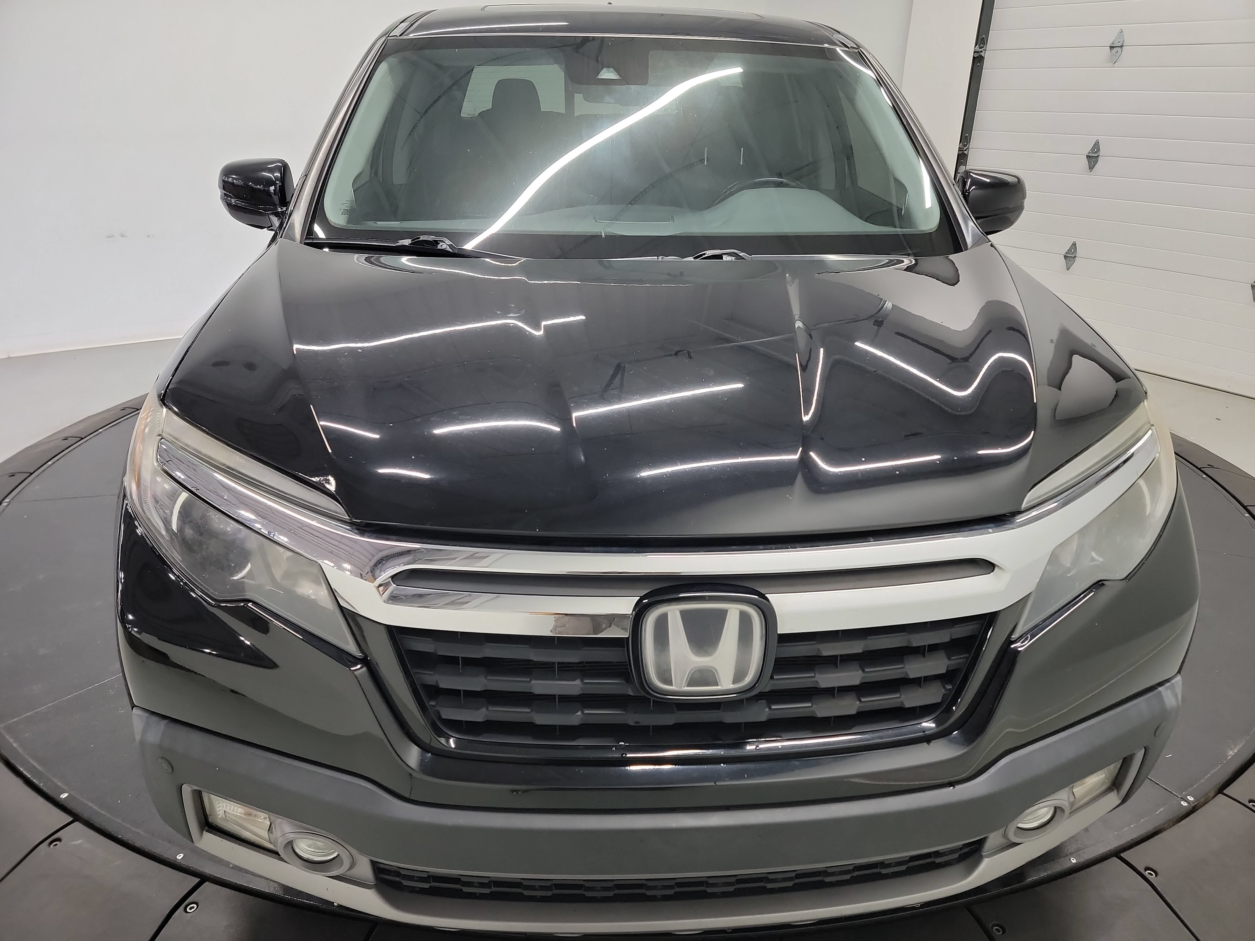 Used 2017 Honda Ridgeline RTL-E image 2