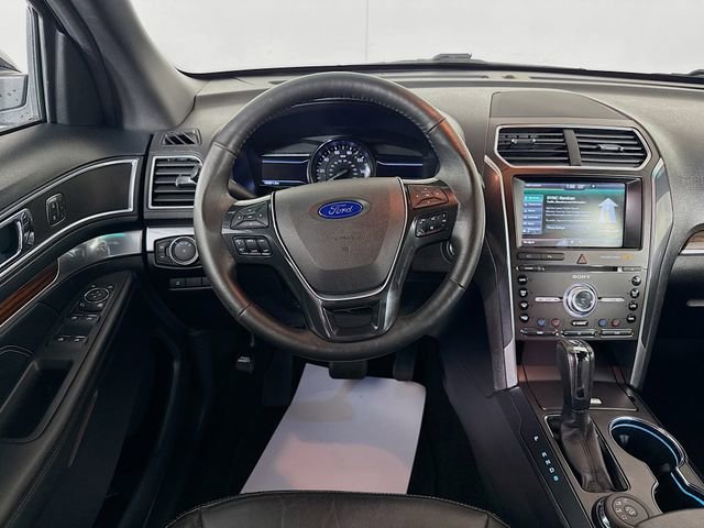 Used 2016 Ford Explorer Limited AWD/4WD image 23