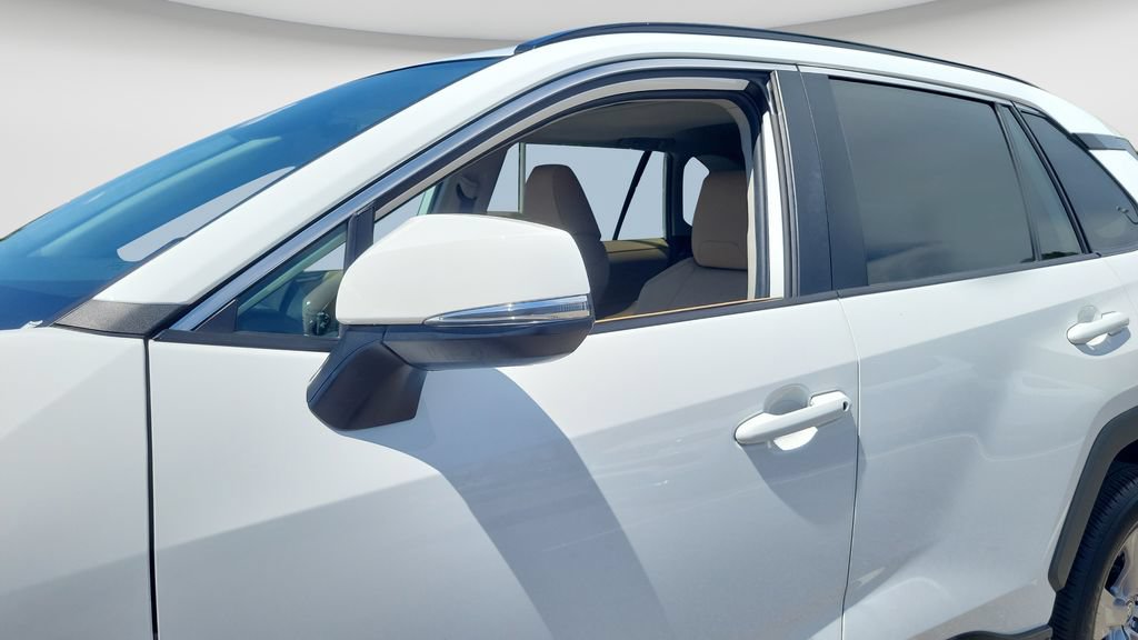 Certified 2025 Toyota RAV4 XLE w/ Convenience Package FWD image 33