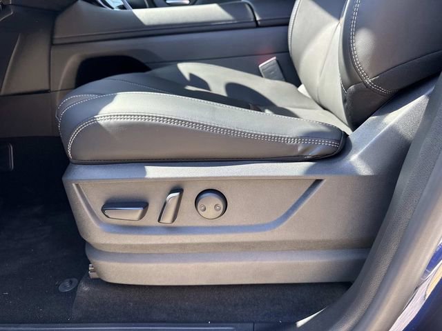 New 2026 Nissan Armada SL w/ Captain's Chari Seat Package image 10