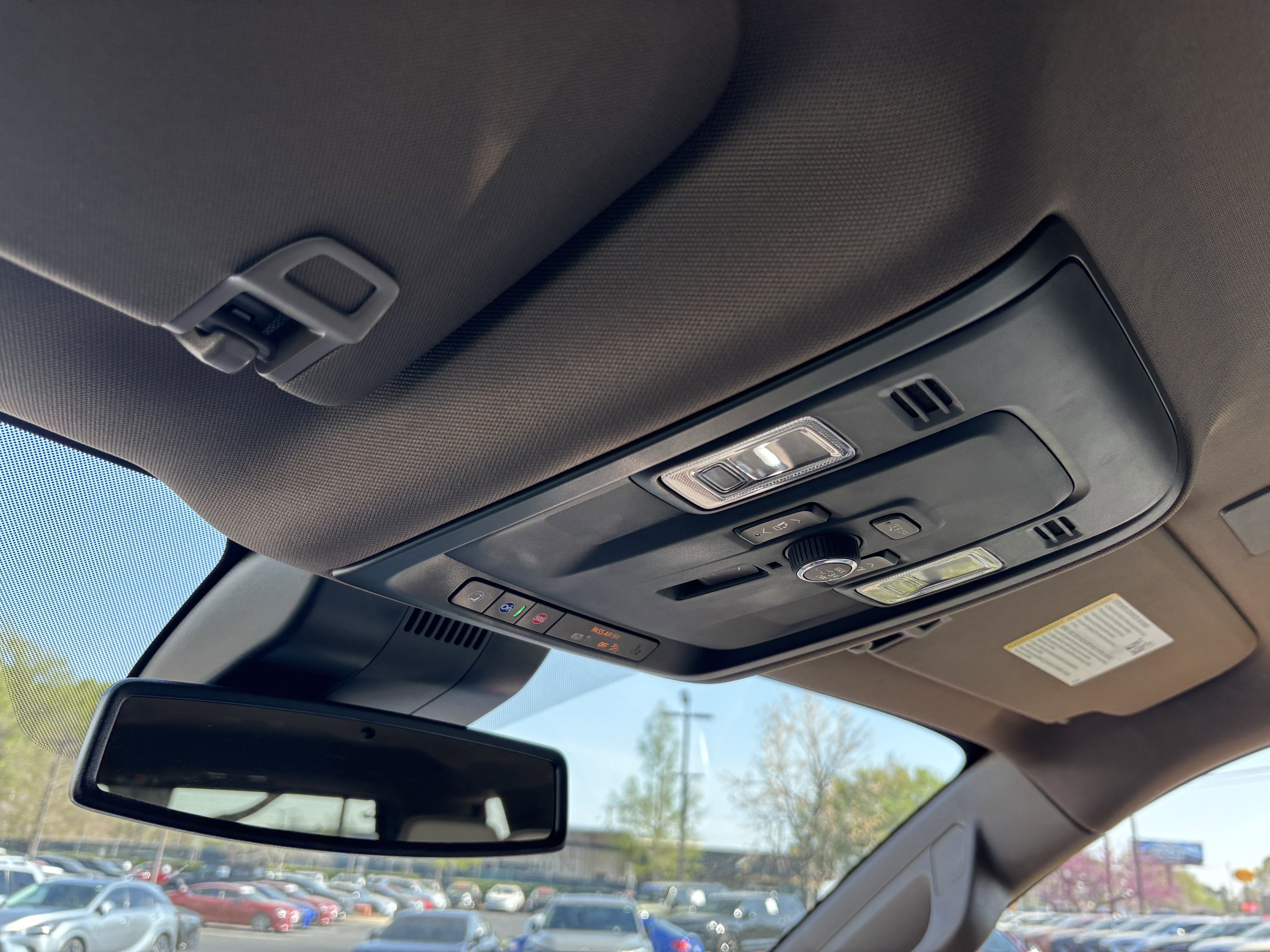 Used 2025 GMC Yukon Denali w/ LPO, Floor Liner Package image 27