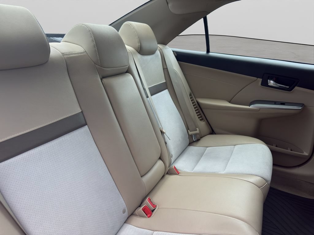 Used 2013 Toyota Camry XLE w/ Leather Pkg FWD image 22