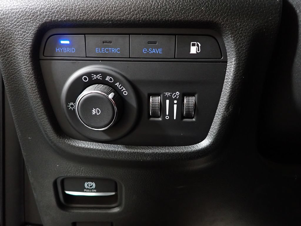 Used 2022 Jeep Grand Cherokee Overland w/ Luxury Tech Group IV AWD/4WD image 29