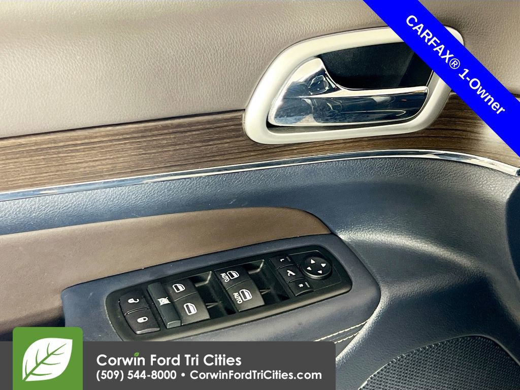 Used 2015 Jeep Grand Cherokee Overland AWD/4WD image 12