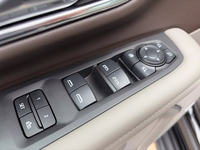 Used 2024 GMC Yukon XL SLT w/ SLT Luxury Package AWD/4WD image 10