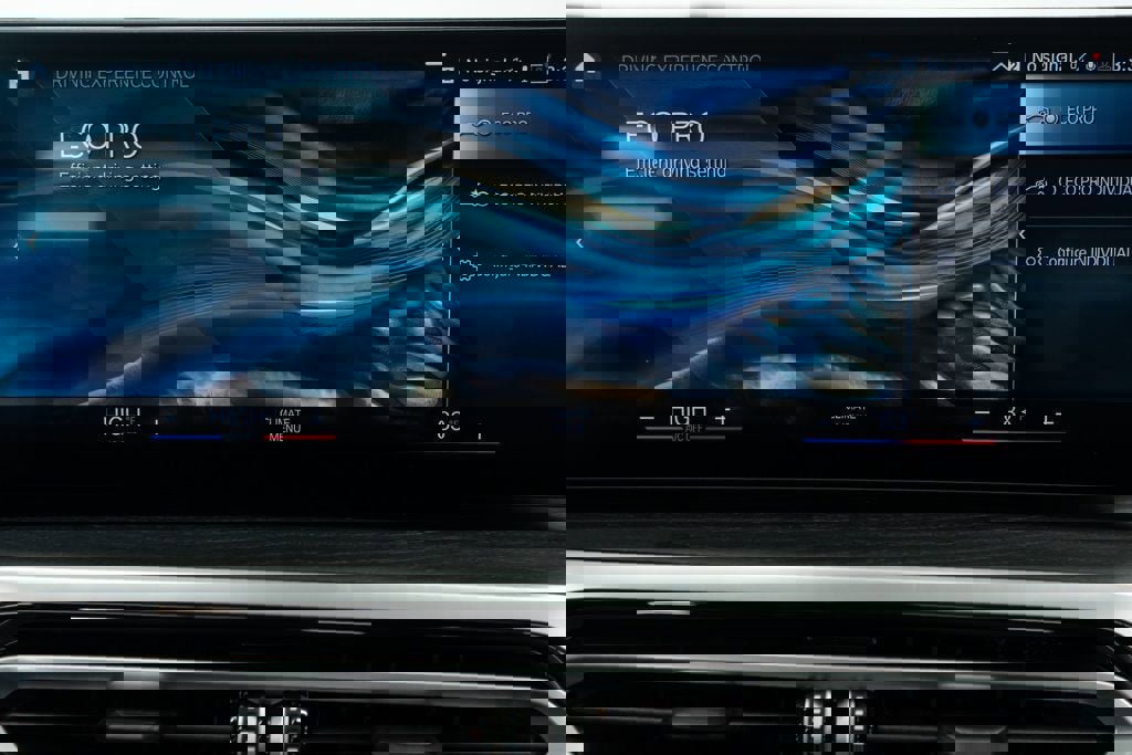 Used 2024 BMW 330i xDrive Sedan w/ Convenience Package image 24