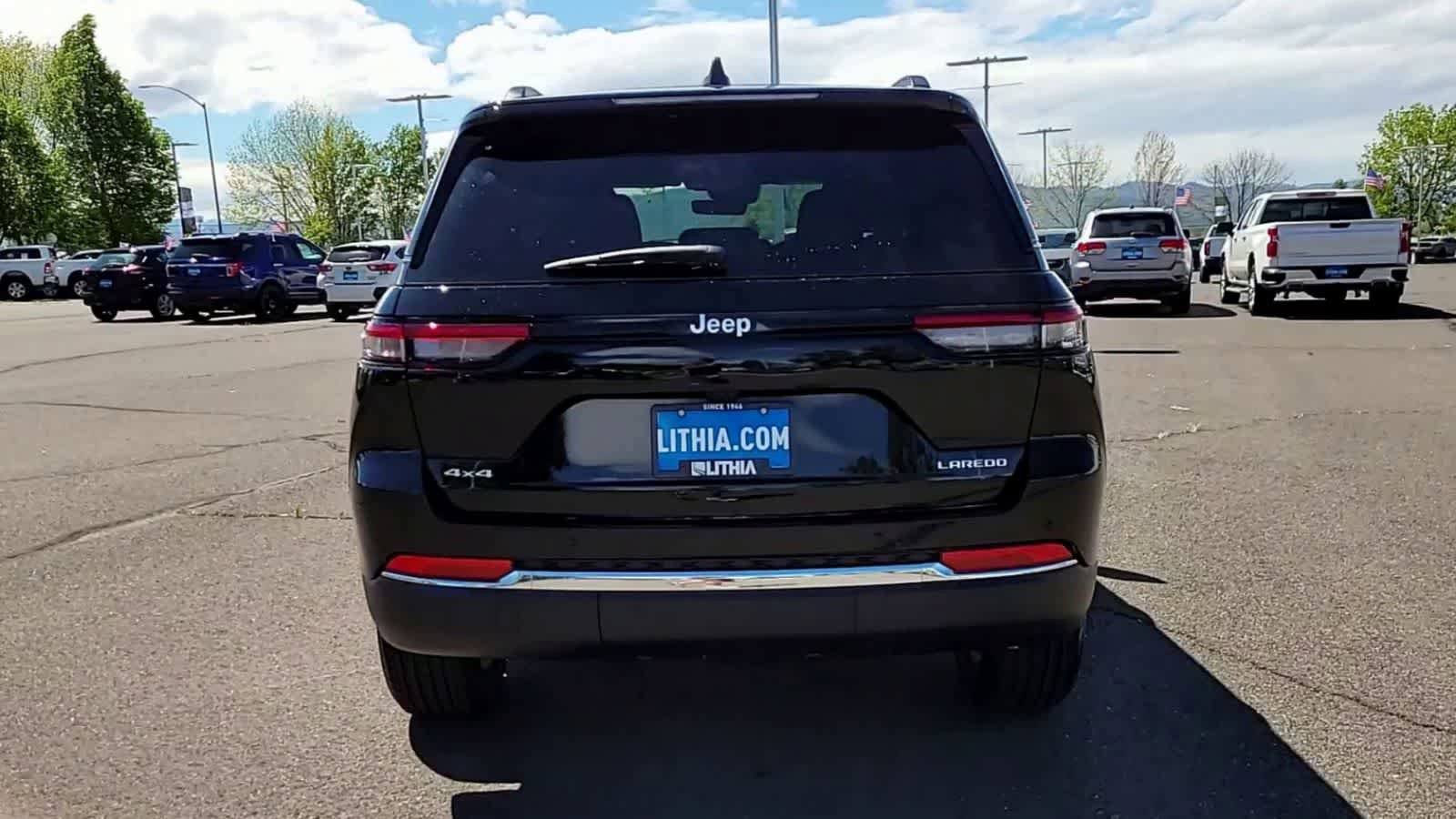 New 2026 Jeep Grand Cherokee 4WD image 7