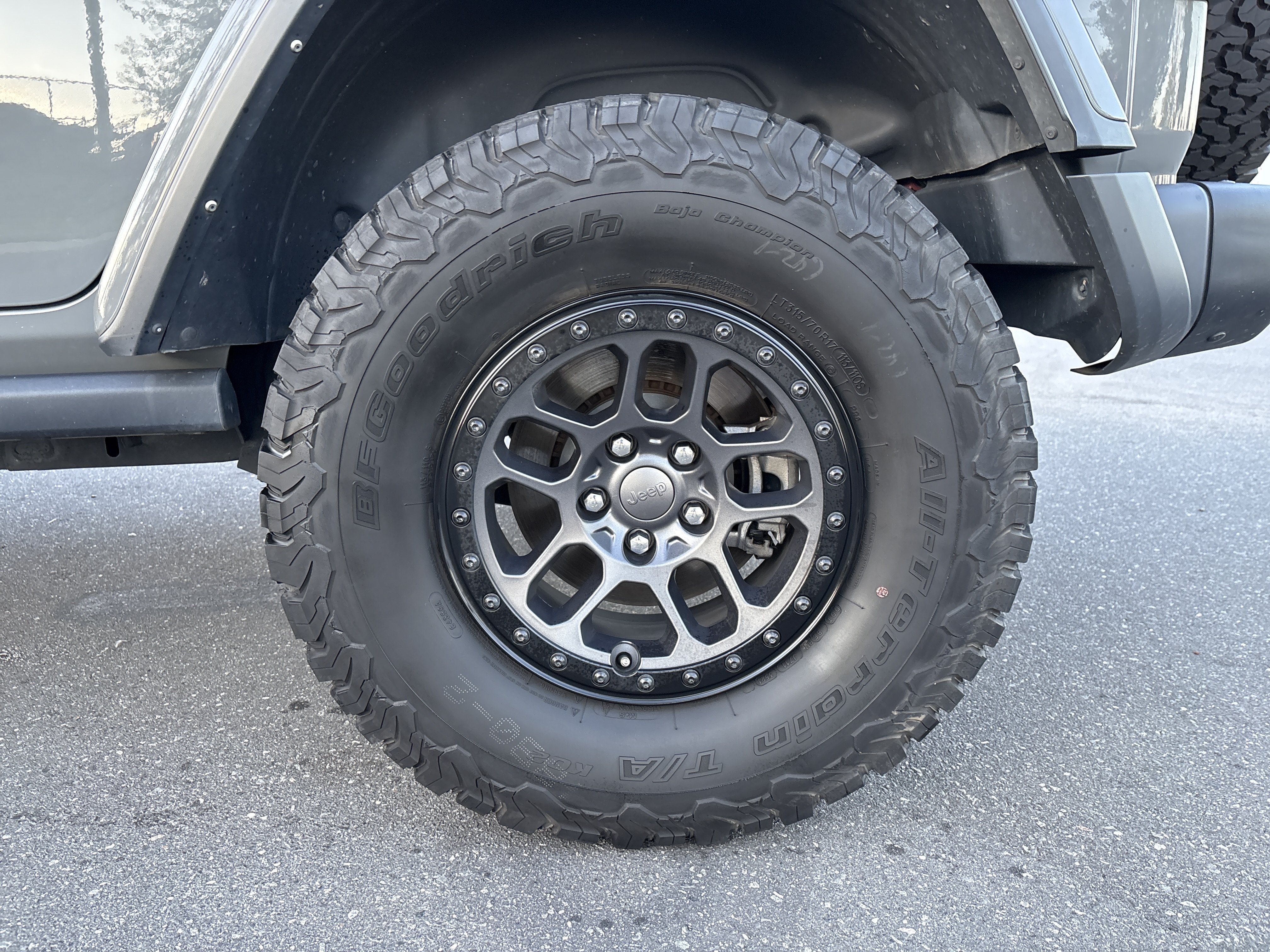 Used 2021 Jeep Wrangler Unlimited Rubicon w/ Xtreme Recon 35" Tire Package AWD/4WD image 19