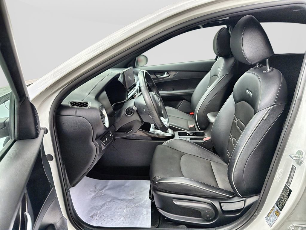 Used 2022 Kia Forte GT-Line w/ GT-Line Premium Package FWD image 15