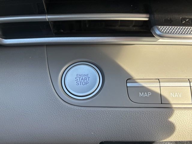 Used 2023 Hyundai Elantra SEL w/ Convenience Package image 29