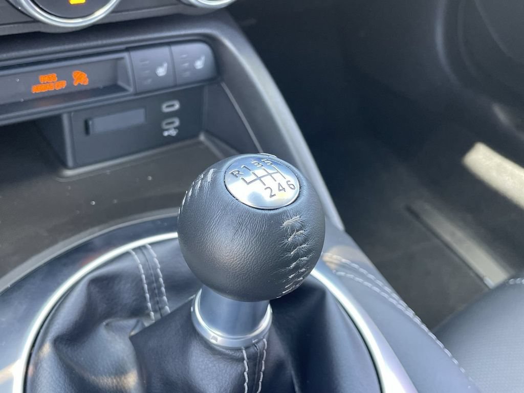 Used 2025 MAZDA MX-5 Miata RF Grand Touring RWD image 26