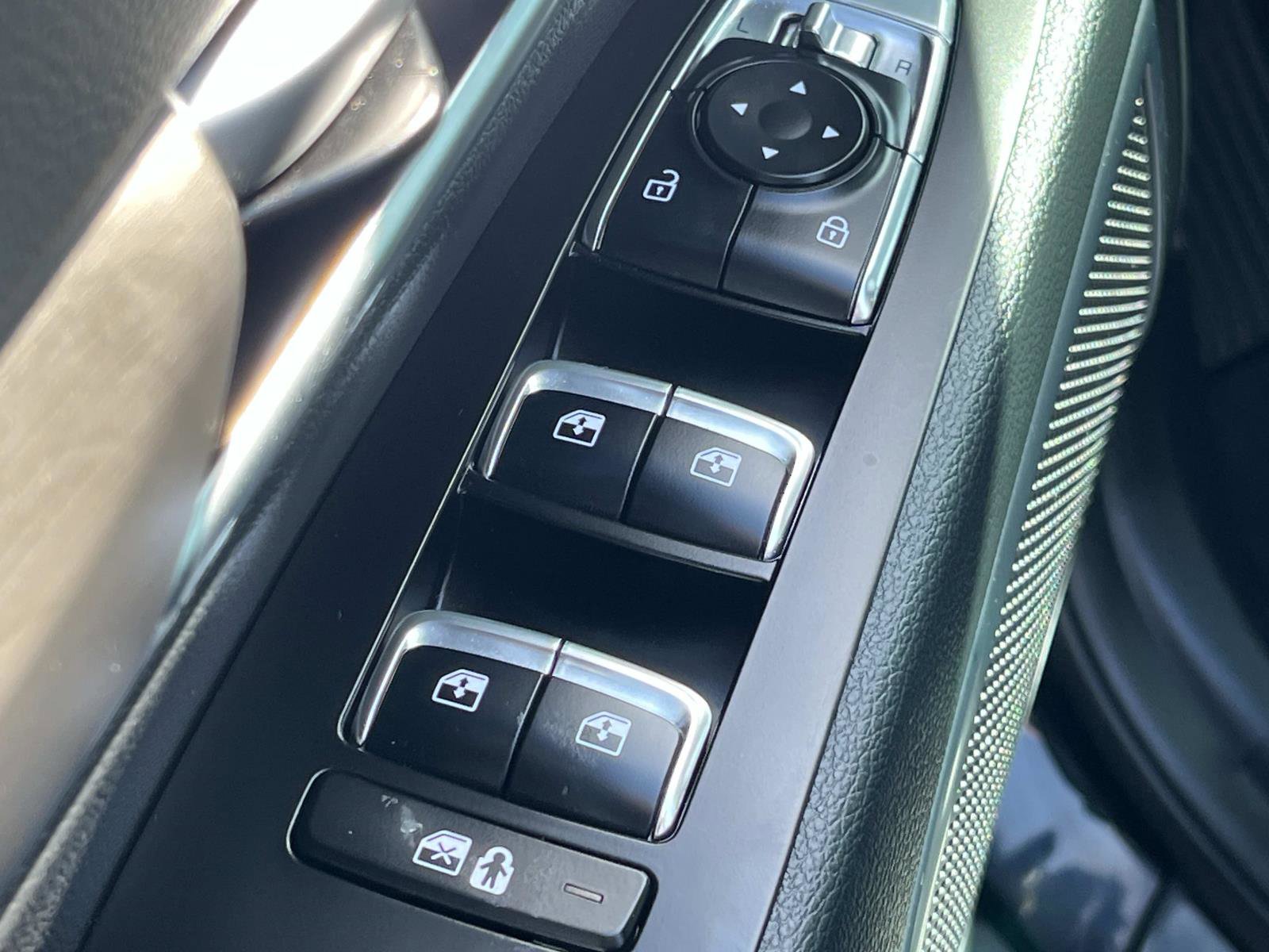 Used 2025 Kia Telluride SX X-Line AWD/4WD image 33