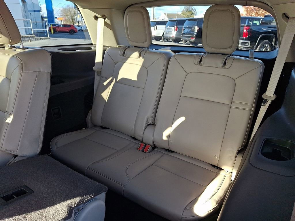 Used 2021 Lincoln Aviator AWD w/ Elements Package image 11