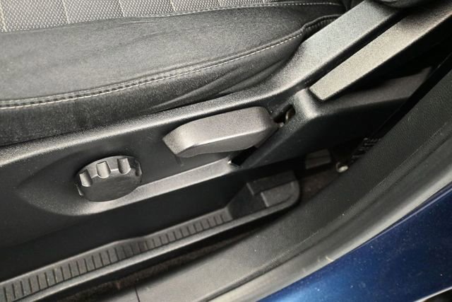 Used 2017 Ford Edge SE FWD image 12