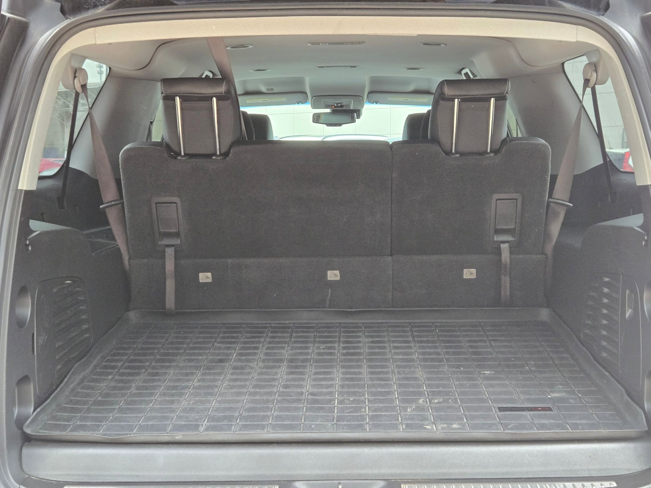 Used 2018 Chevrolet Suburban LT image 20