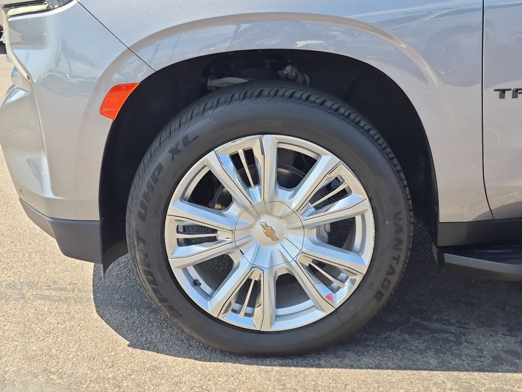 Used 2021 Chevrolet Tahoe High Country RWD image 34