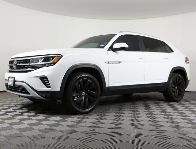 Used 2023 Volkswagen Atlas Cross Sport SE image 1