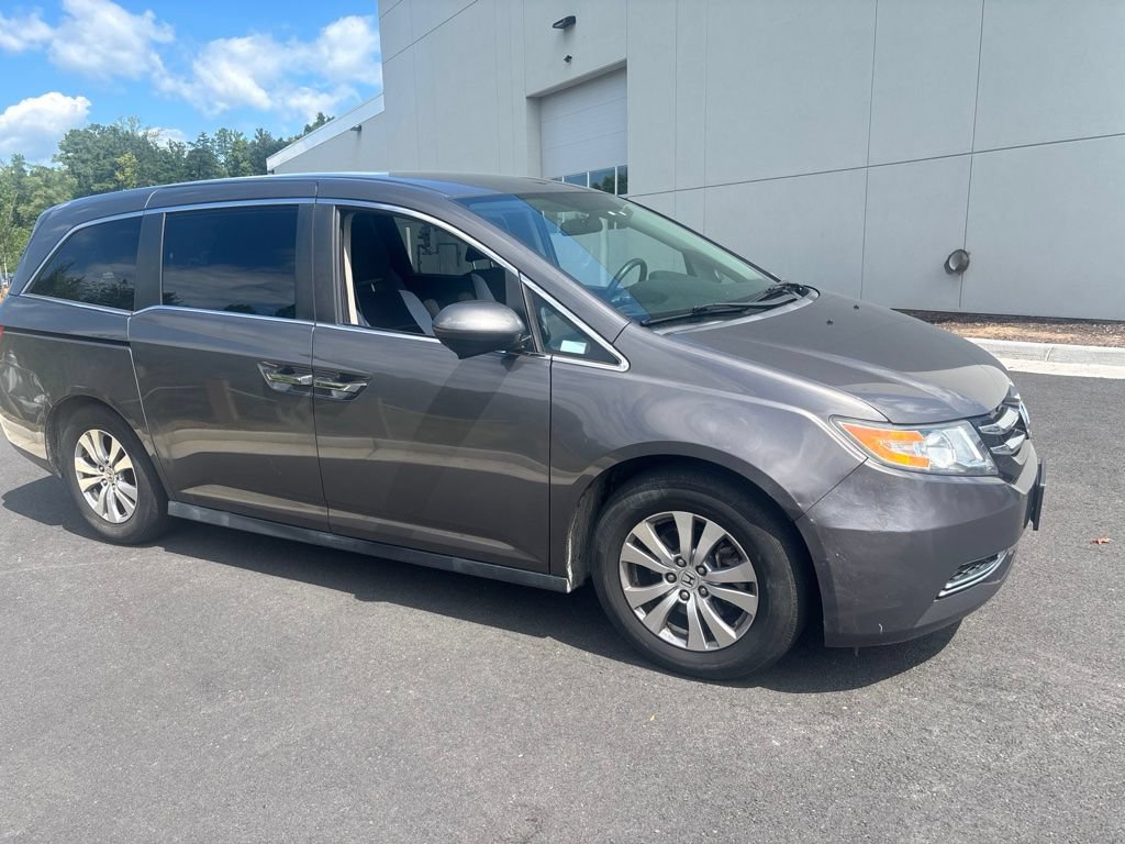 Used 2016 Honda Odyssey SE image 3