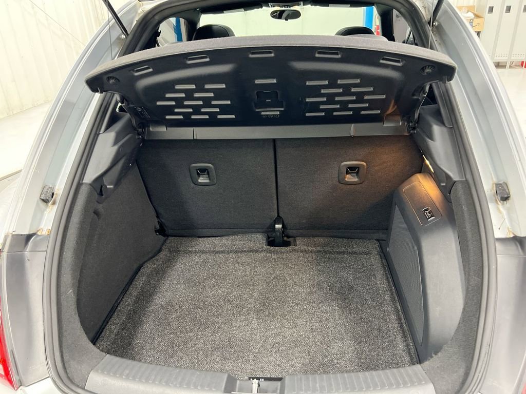 Used 2013 Volkswagen Beetle 2.0T image 22