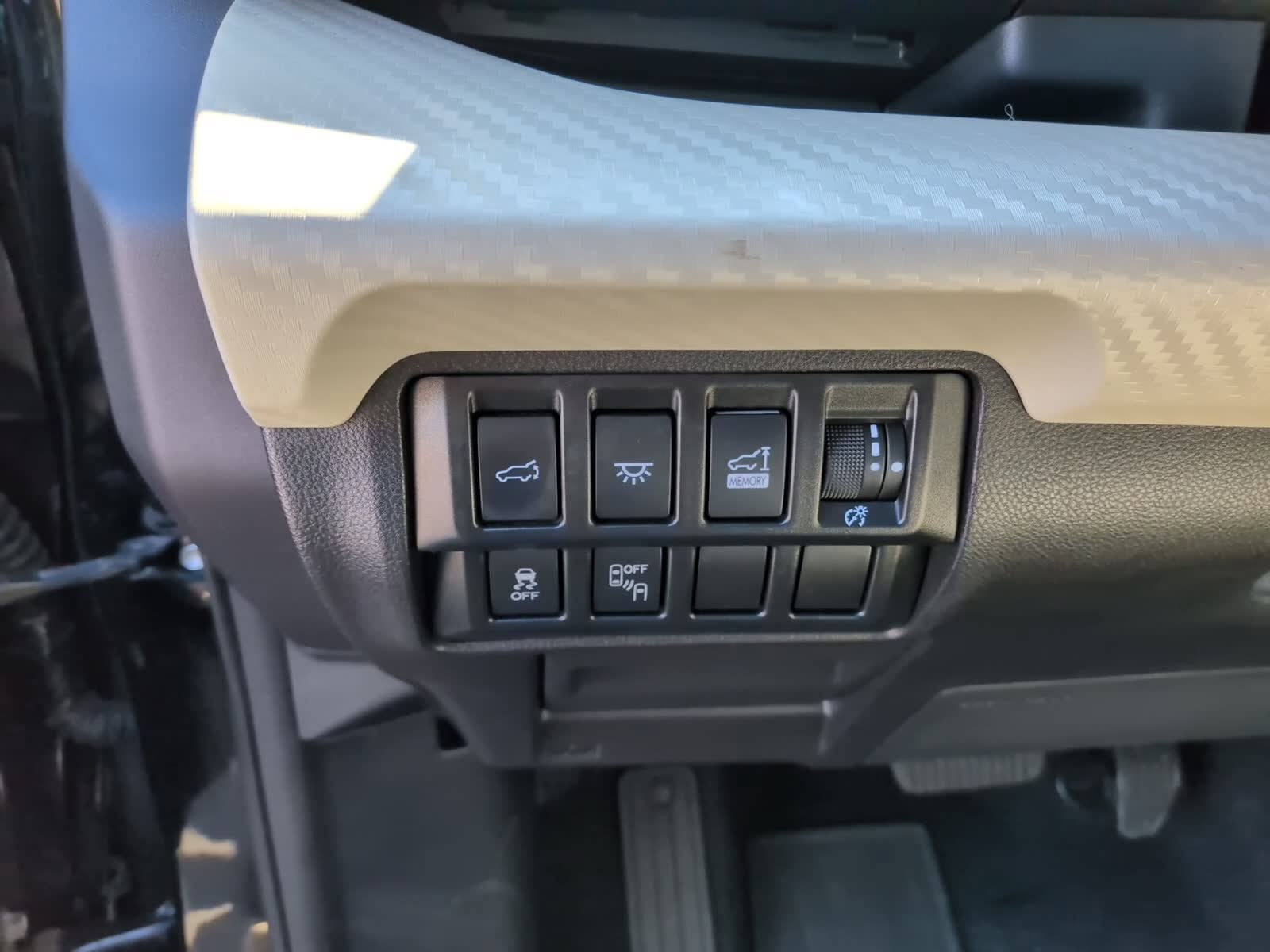 Used 2020 Subaru Ascent Premium w/ Convenience Package image 28