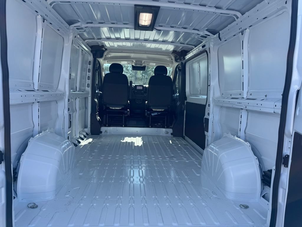 New 2026 RAM ProMaster 2500 w/ Convenience Group FWD image 24