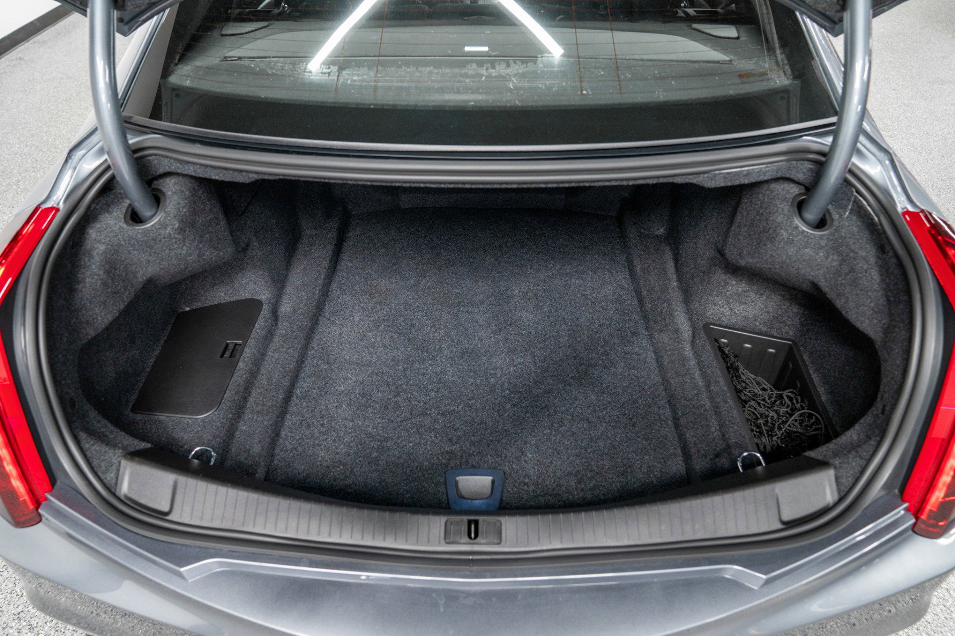 Used 2019 Cadillac CTS V w/ Luxury Package image 18