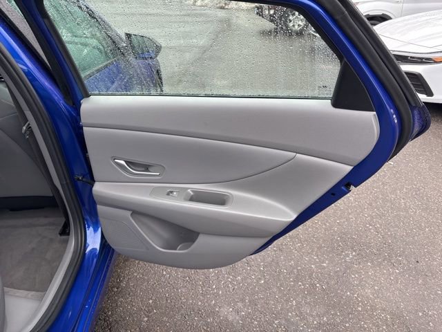 Certified 2025 Hyundai Elantra Sport image 9