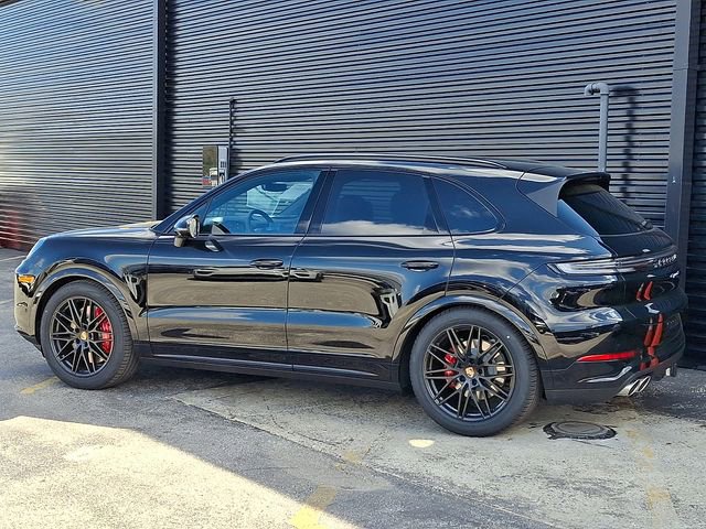 New 2026 Porsche Cayenne S AWD/4WD image 3