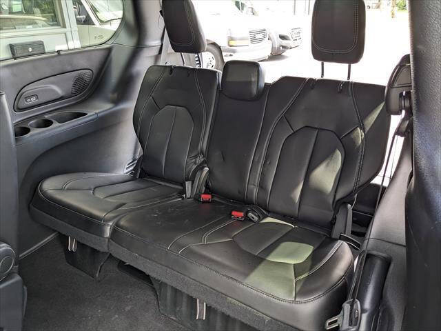 Used 2023 Chrysler Pacifica Touring-L w/ Uconnect Theater Family Group AWD/4WD image 13