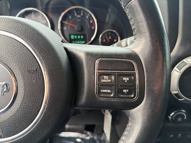 Used 2017 Jeep Wrangler Unlimited Sahara w/ Connectivity Group image 18