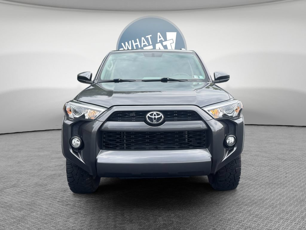 Used 2016 Toyota 4Runner SR5 AWD/4WD image 9