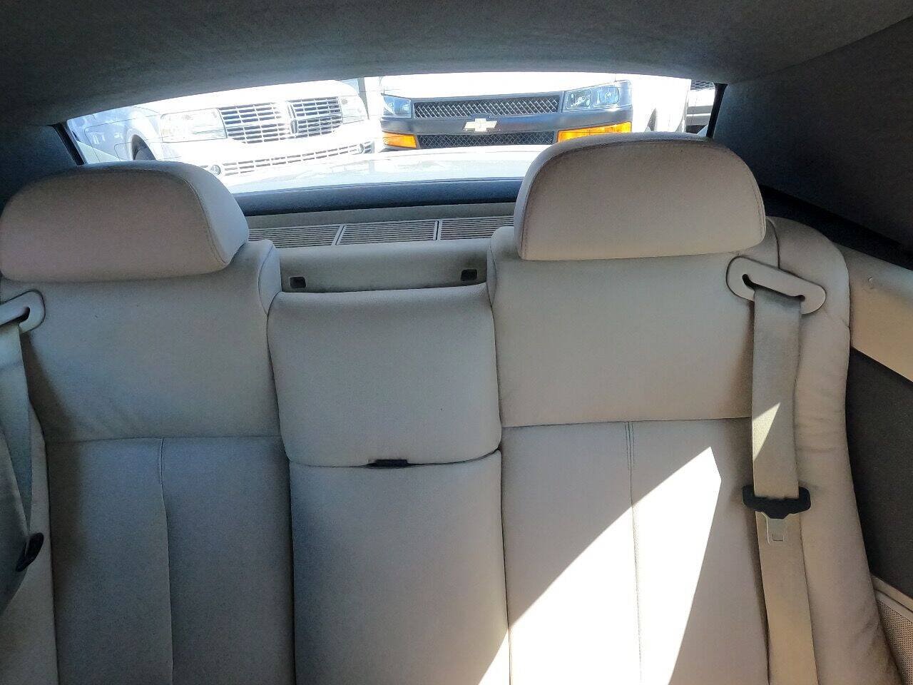 Used 2004 BMW 645Ci Convertible RWD image 14
