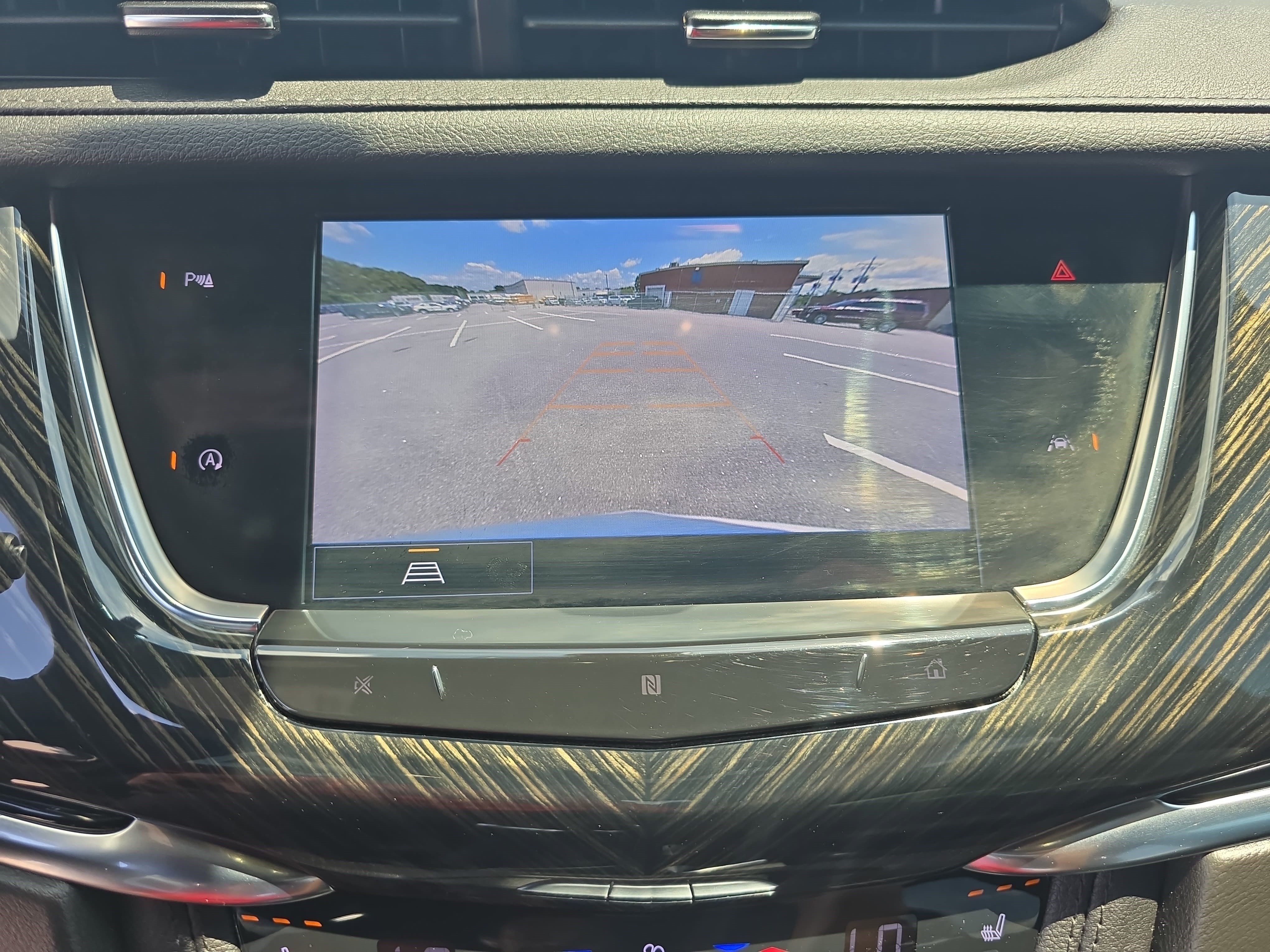 Used 2021 Cadillac XT6 Premium Luxury FWD image 25