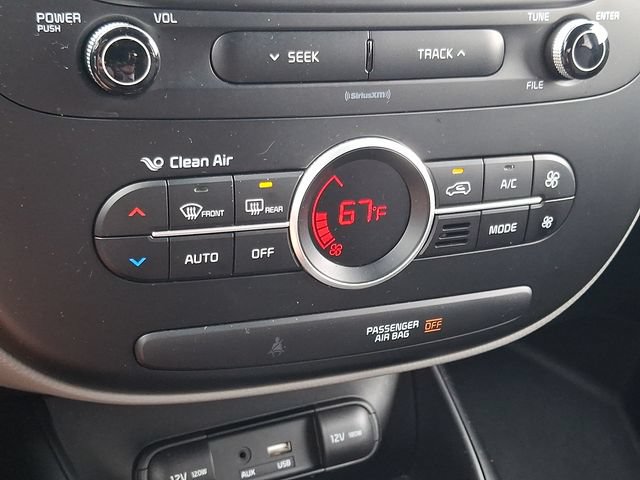 Used 2017 Kia Soul + FWD image 16