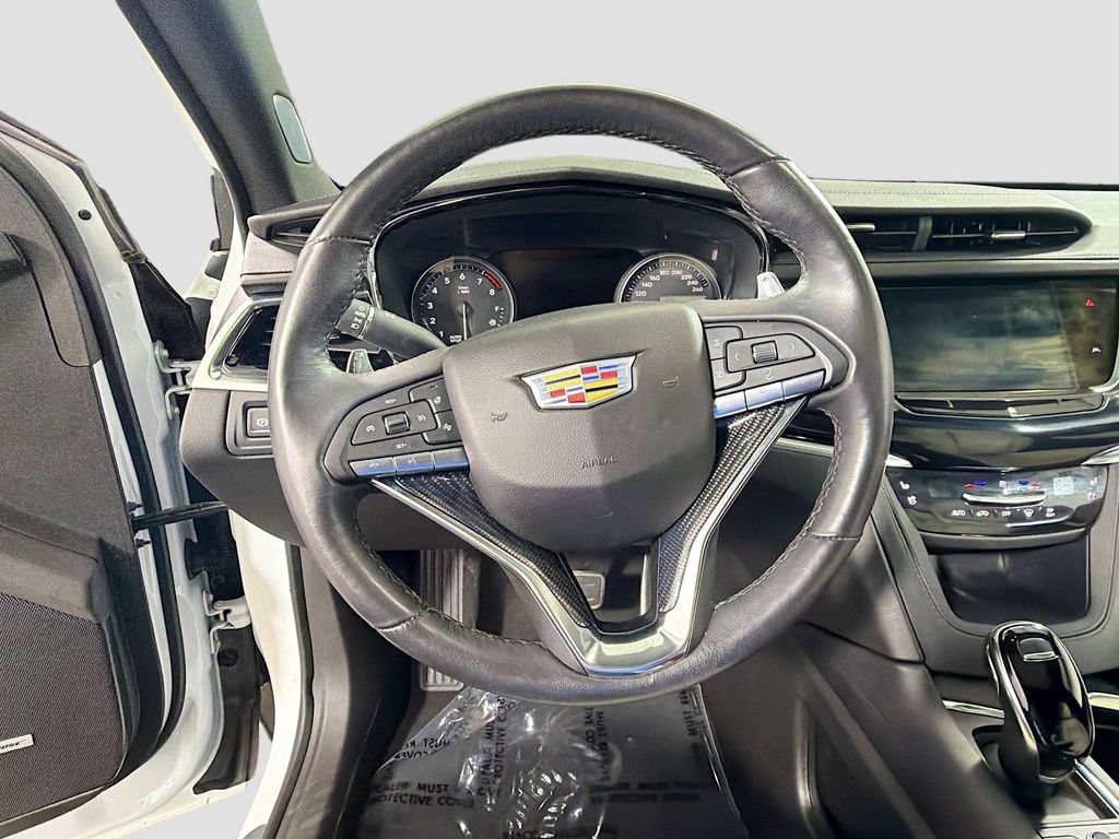 Certified 2024 Cadillac XT6 Sport w/ Technology Package AWD/4WD image 13