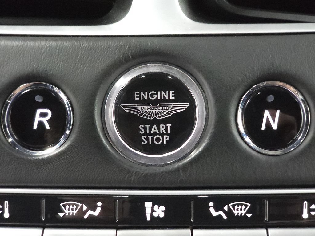 Used 2019 Aston Martin DB11 Coupe RWD image 15