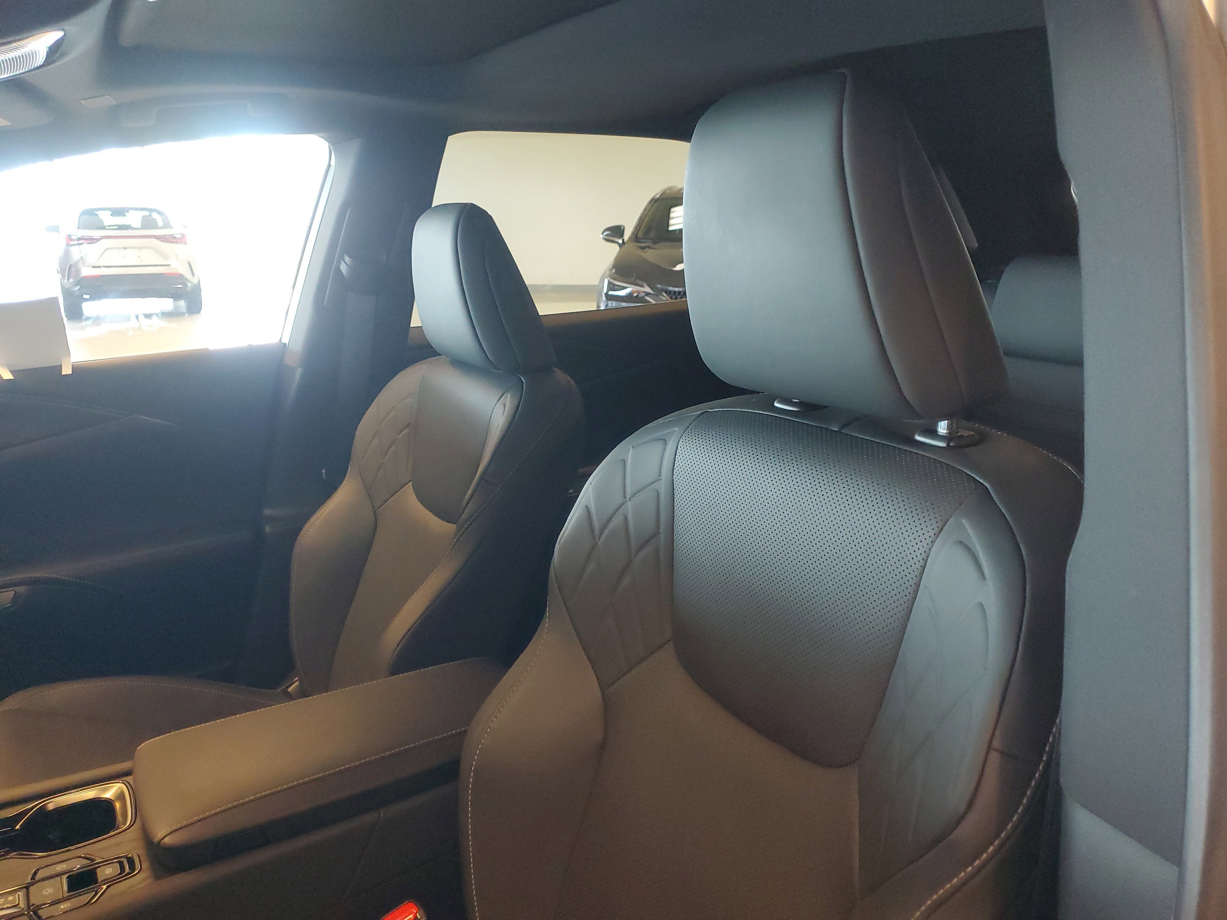 Used 2025 Lexus RX 350 Premium image 21