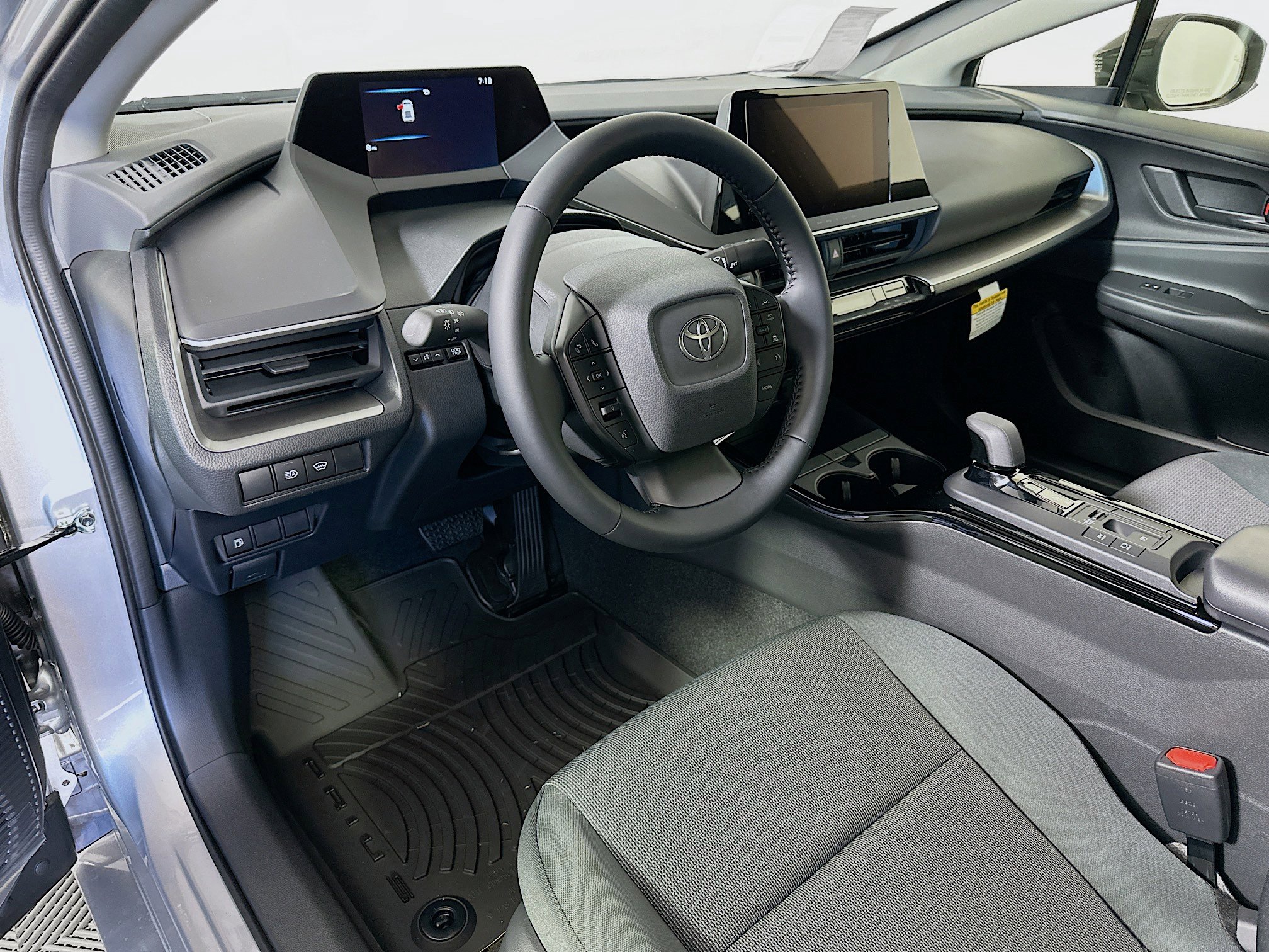 New 2026 Toyota Prius LE image 8