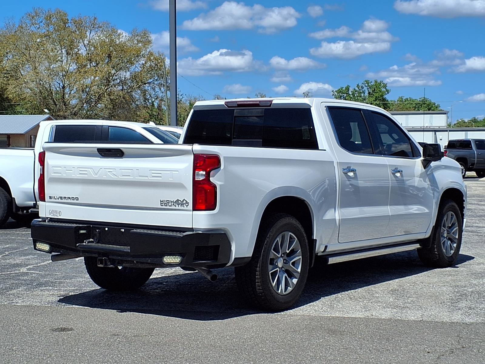 Certified 2022 Chevrolet Silverado 1500 High Country w/ Safety Package II AWD/4WD image 4