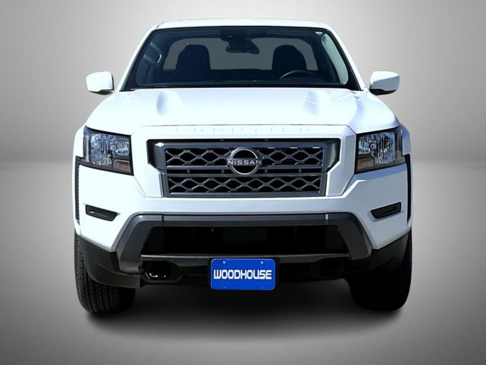 Used 2022 Nissan Frontier SV image 2