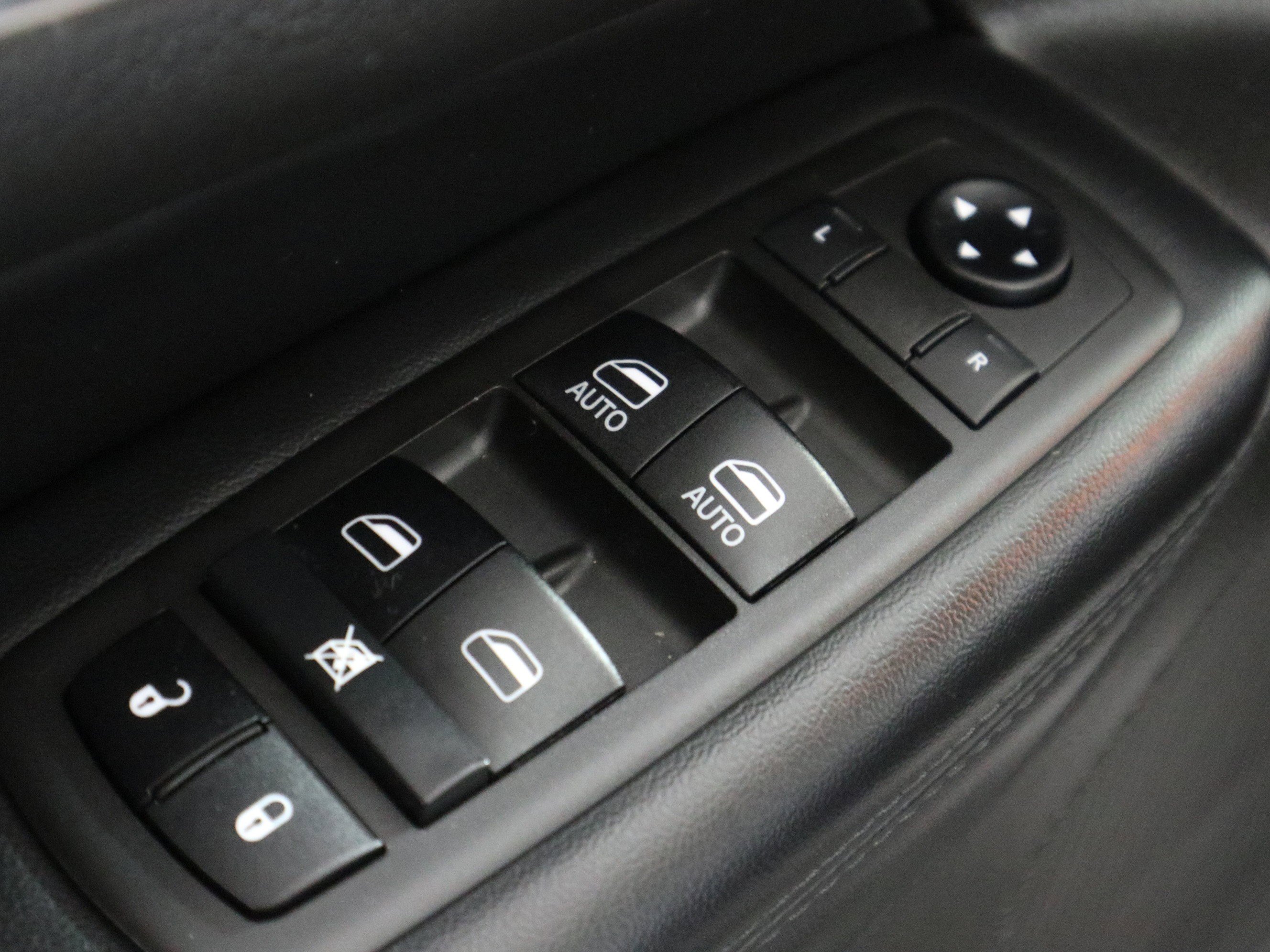 Used 2021 Jeep Grand Cherokee Limited w/ Luxury Group II image 33