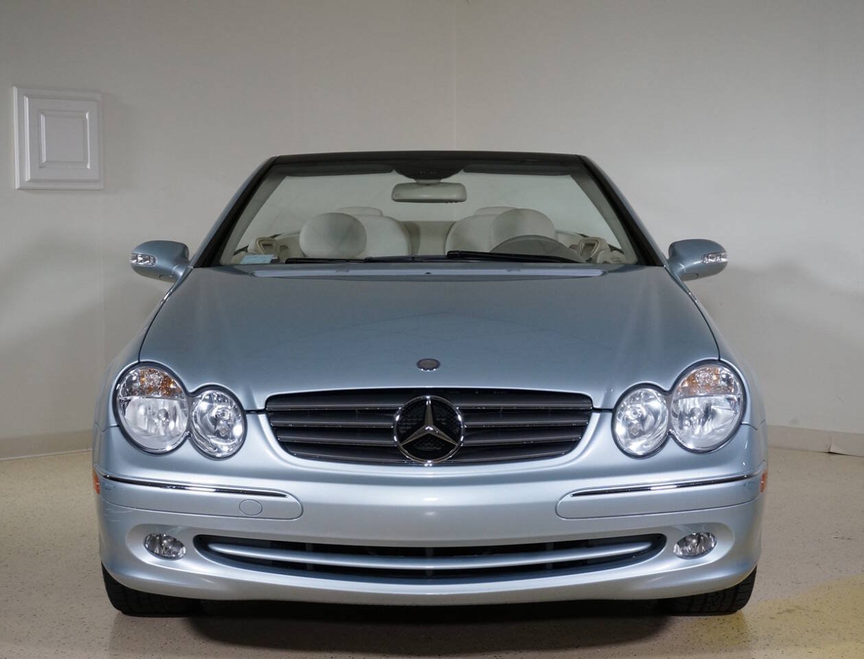 Used 2005 Mercedes-Benz CLK 320 Cabriolet image 34