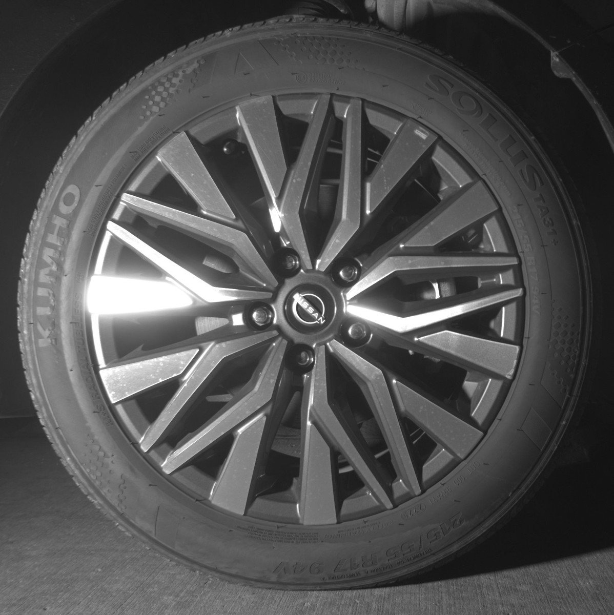 Used 2025 Nissan Altima 2.5 SV FWD image 13